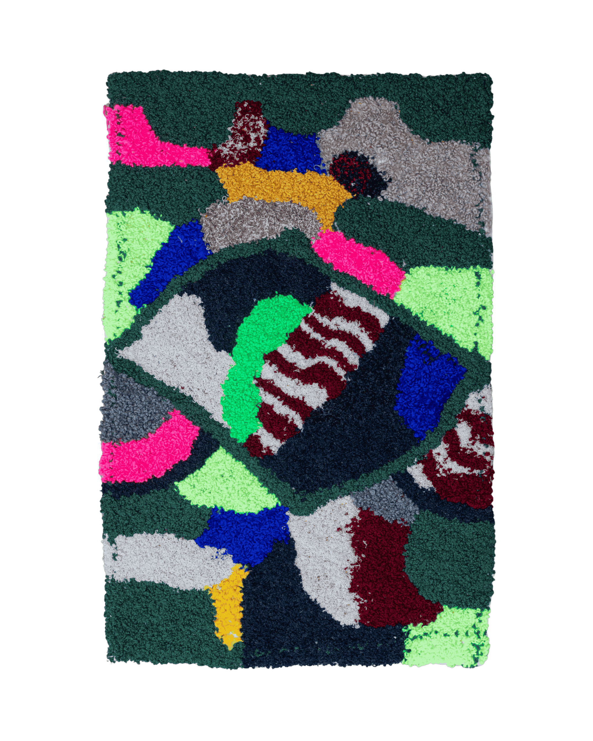 Decorazione murale tessile fatta a punch needle con design astratto a macchie di colore verde bosco giallo lime rosa blu bianco