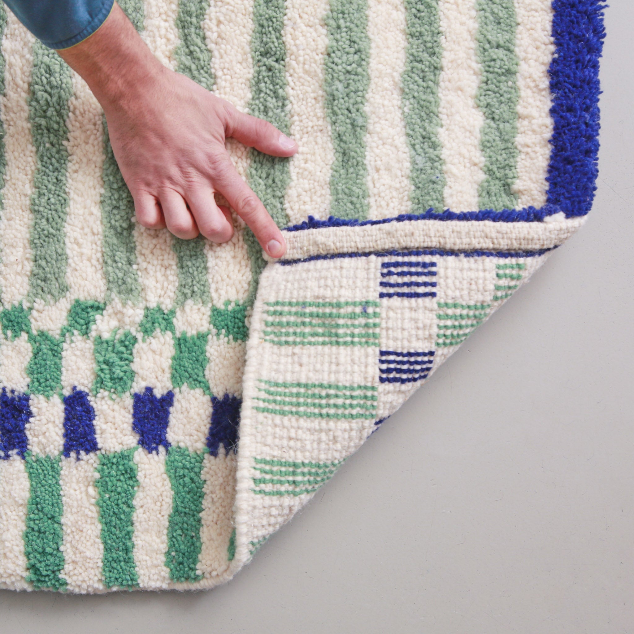 Tappeto in lana naturale per cameretta Linhas, qualità della tessitura annodato a mano, ideale per bambini e ragazzi