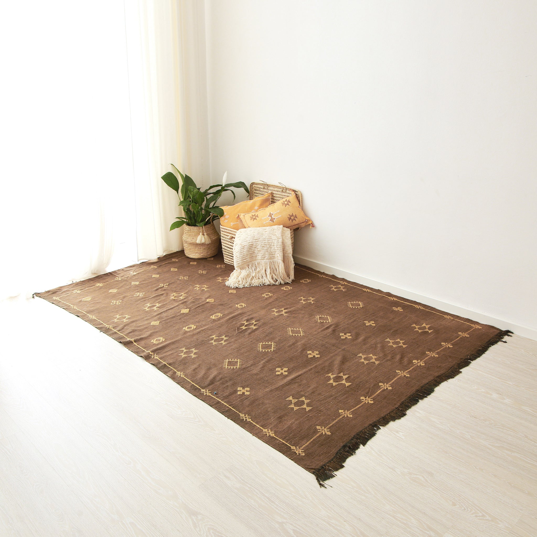 Vintage sabra carpet 2.8*1.8 m