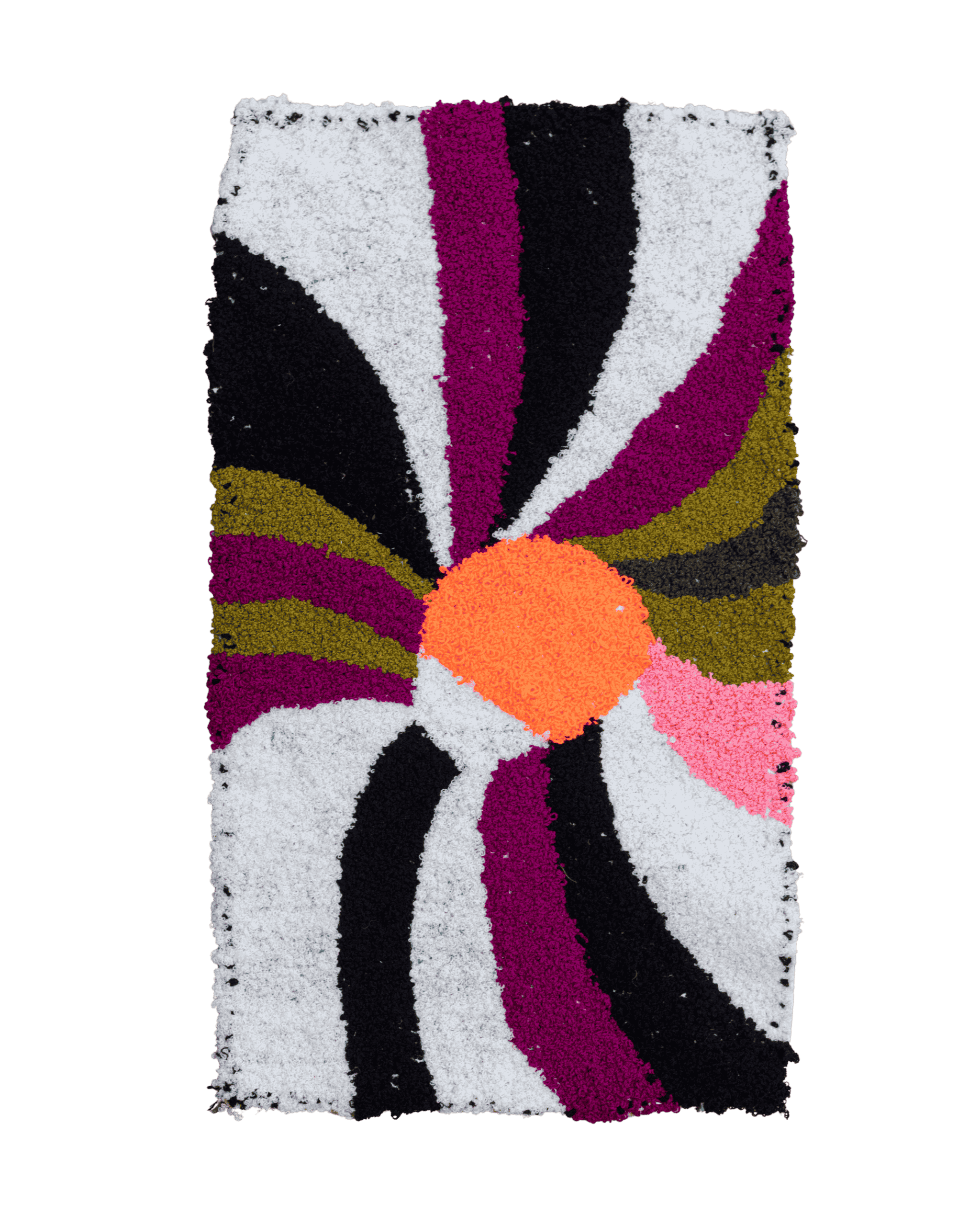 Zindekh piccolo arazzo di arte tessile marocchina in stile optical vintage anni 60 con centro arancione e linee ondulate bianche nere verdi rosa viola