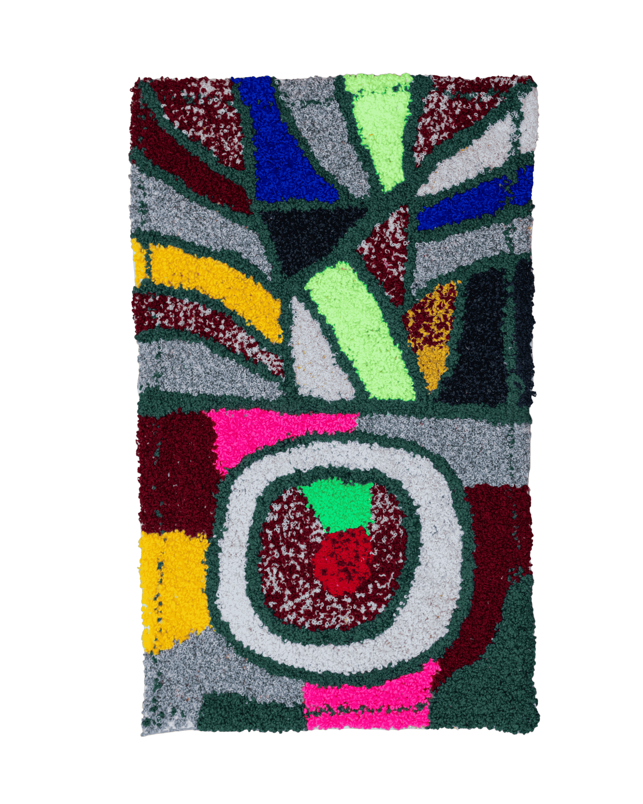 Piccolo arazzo punch needle in tessuti riciclati con fantasia geometrica astratta multicolore bordeaux, rosa, bianca, verde, lime, gialla, grigia, bianca