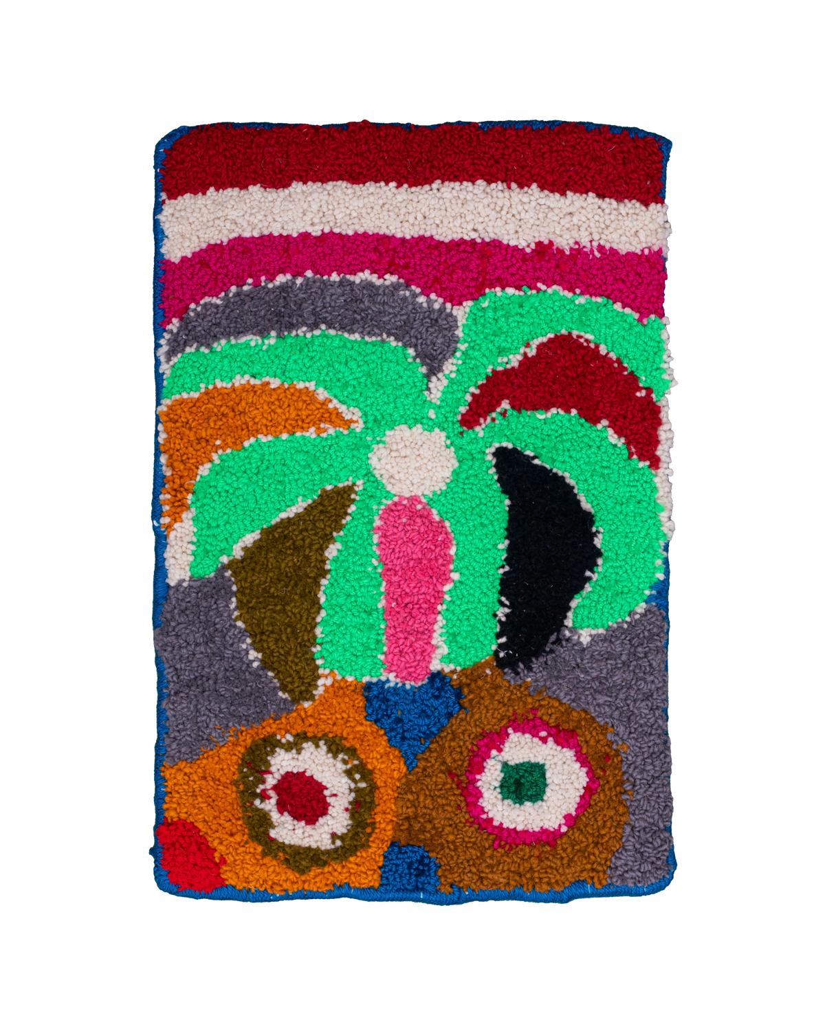 Piccolo tappeto in tessuti riciclati Zindekh 60×40 cm in punch needle con fiore astratto verde menta, fucsia, rosso, arancione, grigio