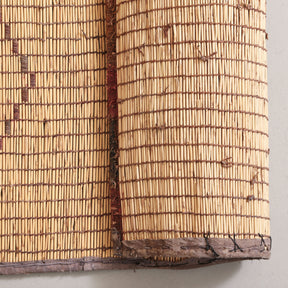 retro di una stuoia tuareg vintage dal legno chiaro