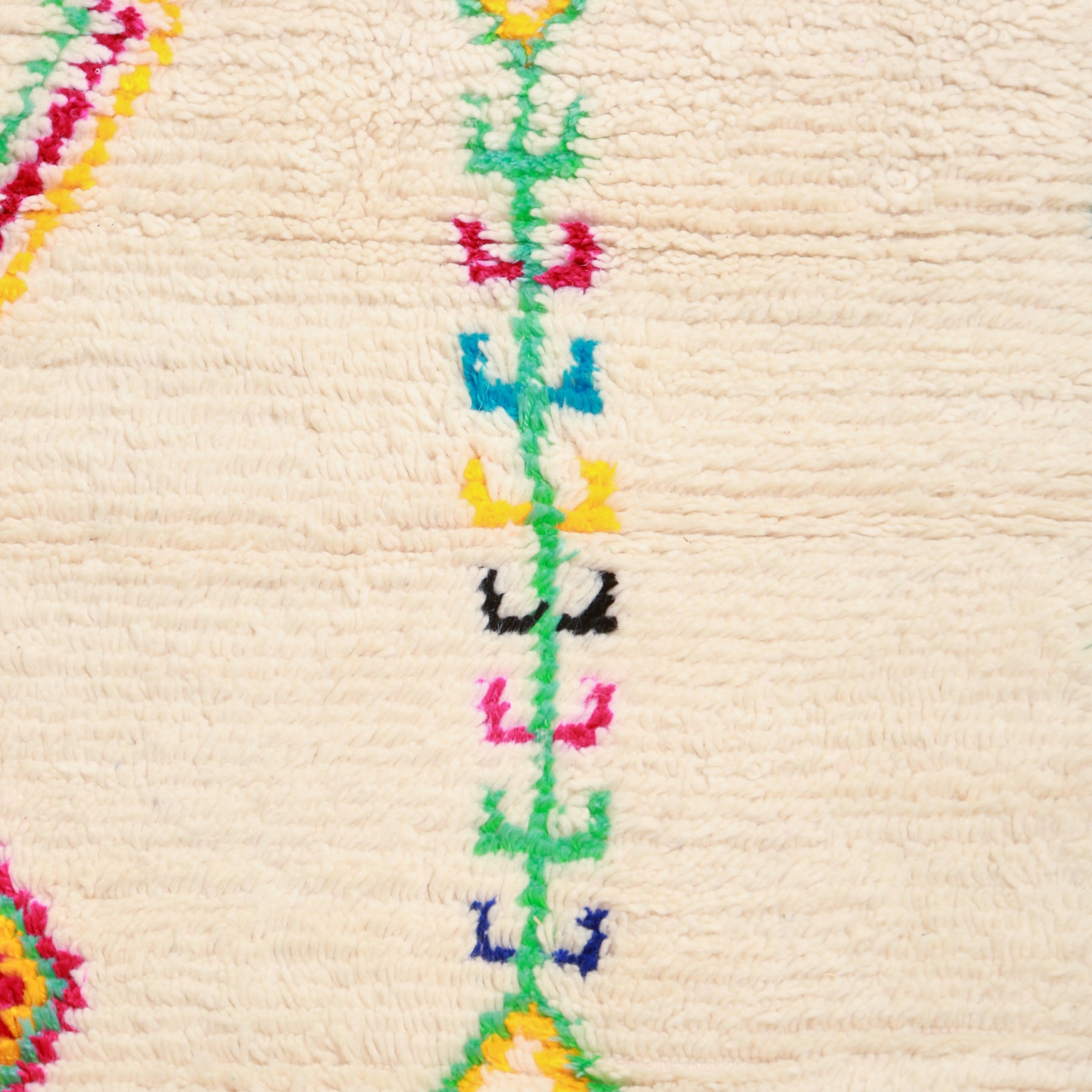 dettaglio di un simbolo che ricorda una scala a pioli di tappeto marocchino azilal 
