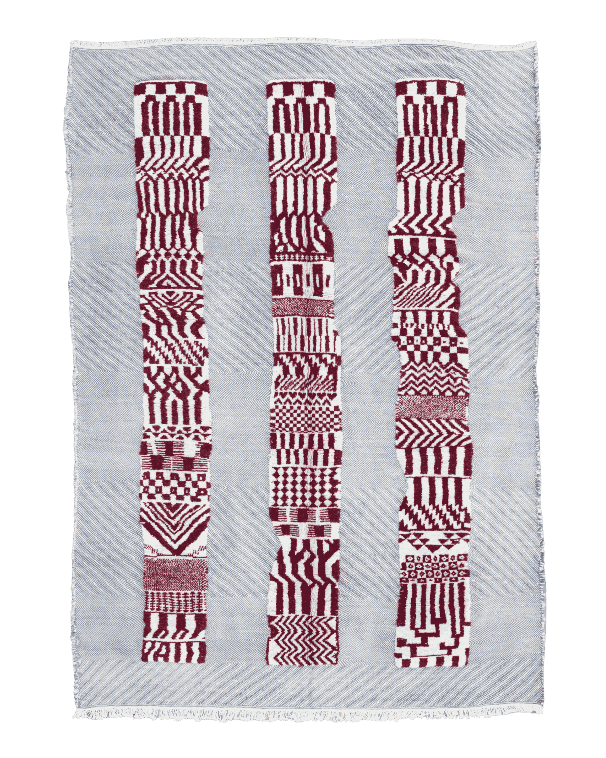 Tappeto in lana dal design africano contemporaneo con fondo grigio azzurro e tre colonne rosse e bianche con decori geometrici asimmetrici