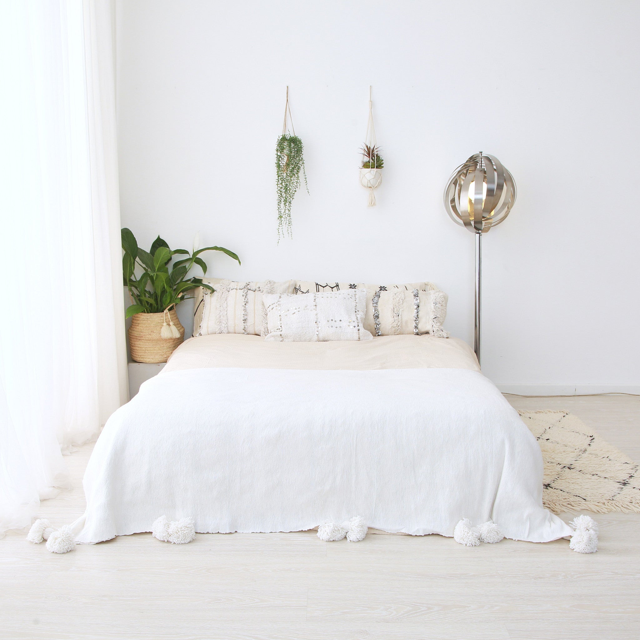 White furnishing blanket