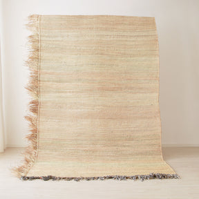 tappeto stuoia hassira senza ricami intrecciata con paglia di palma con un frangia laterale in paglia