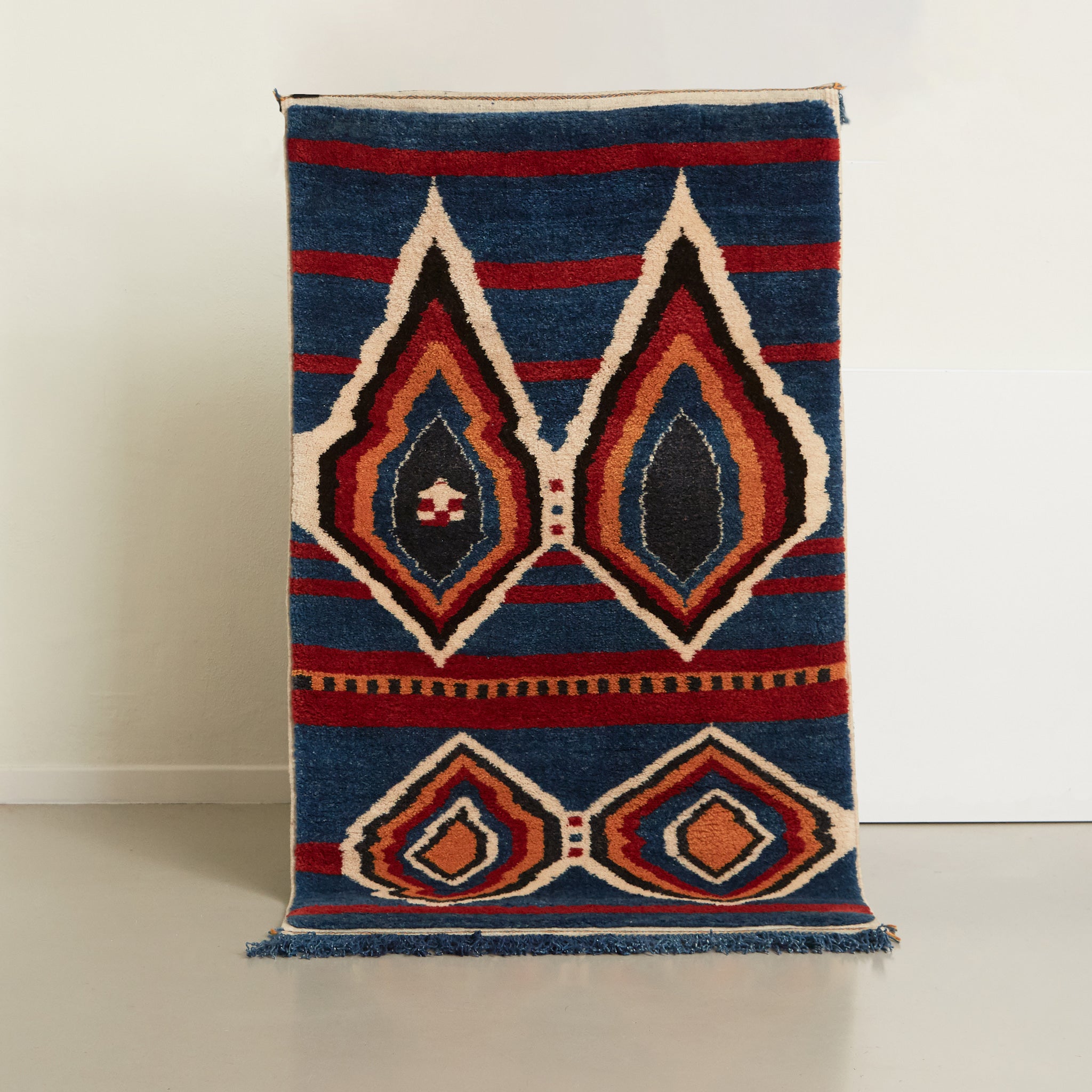 tappeto taznakht piccolo realizzato lana siroua tinta con colori naturali e disegni tradizionali come i rombi